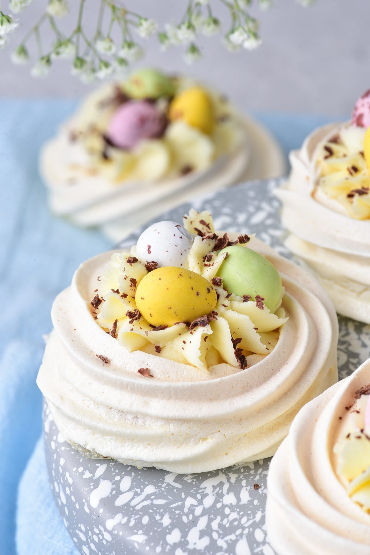 Easter meringue nests