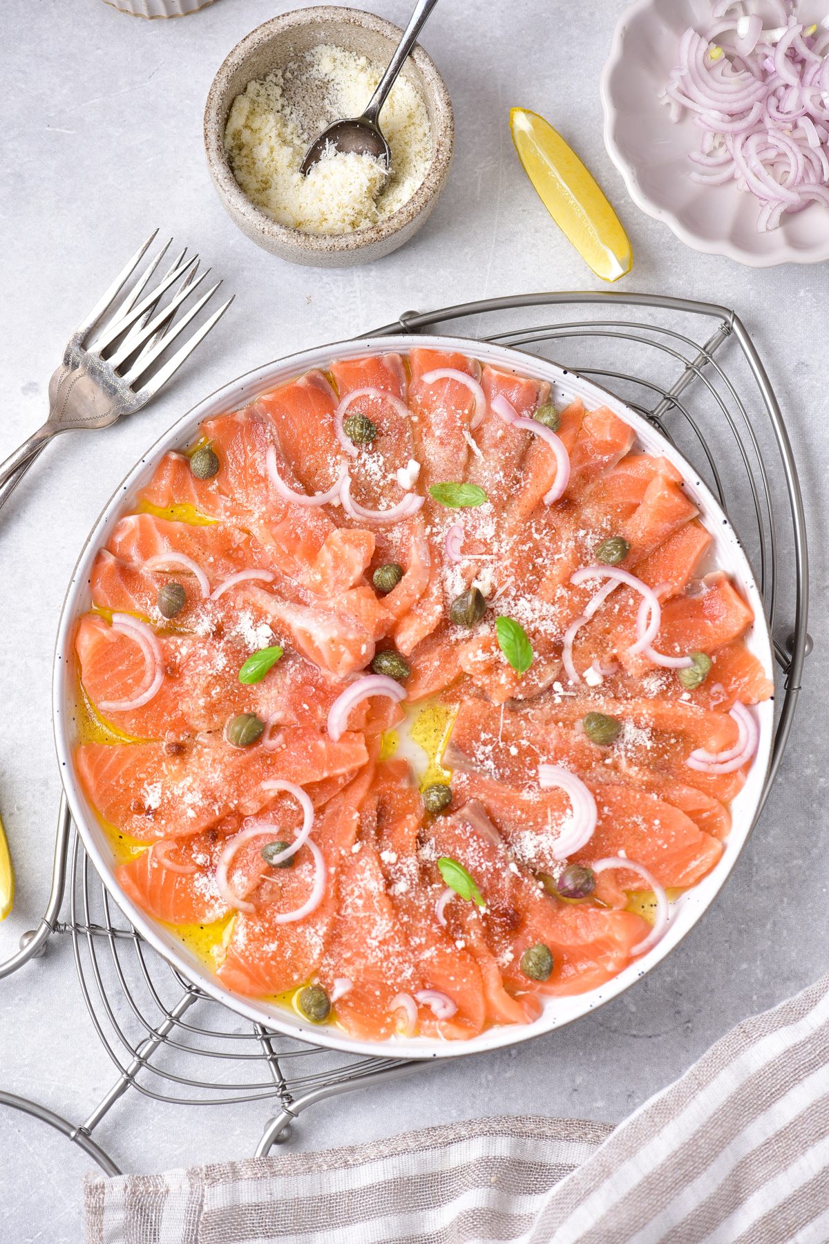 Salmon carpaccio